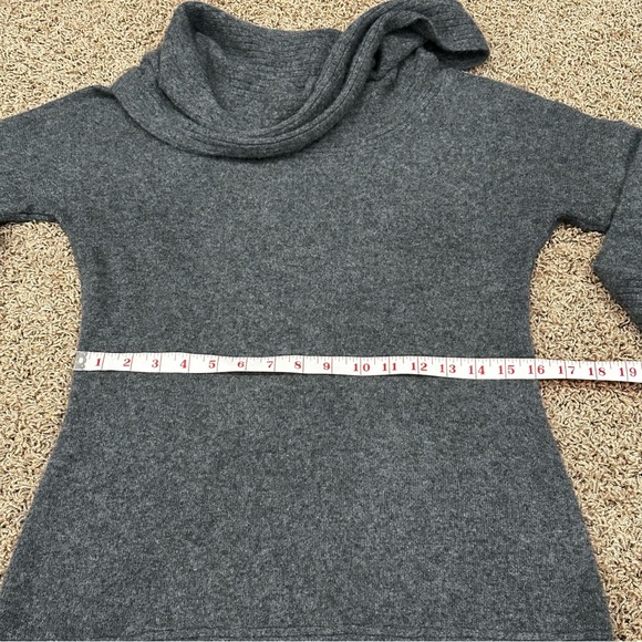 Athleta Cashmere Gray Cowl Neck Sweater size medium - Picture 7 of 11